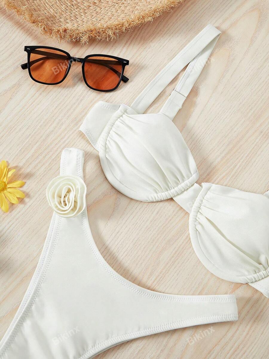 Maiô Bikini com Sustentação Floral Tridimensional