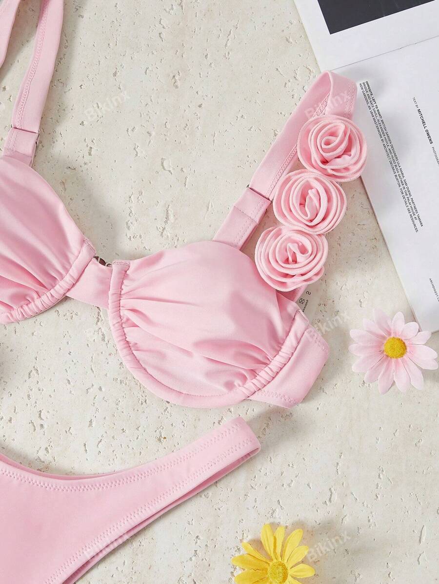 Maiô Bikini com Sustentação Floral Tridimensional