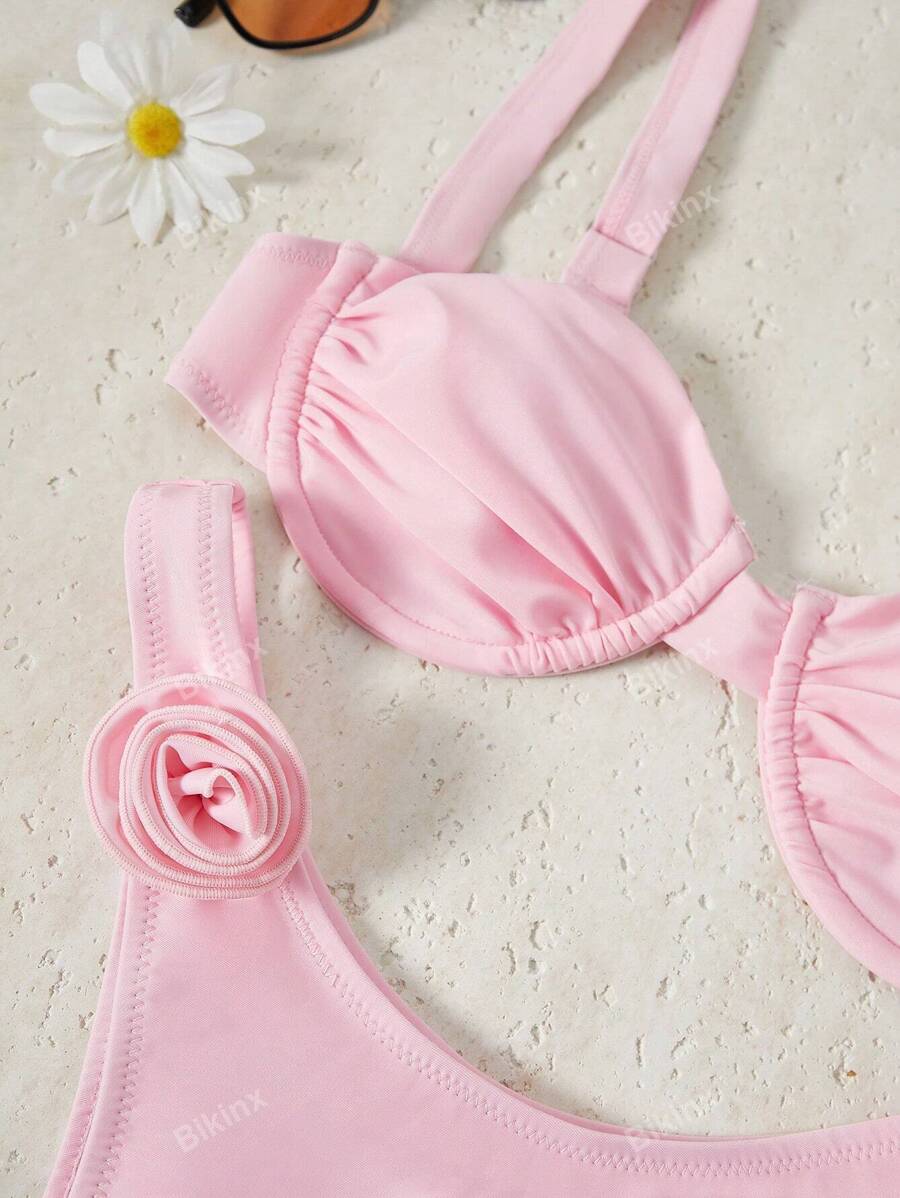 Maiô Bikini com Sustentação Floral Tridimensional